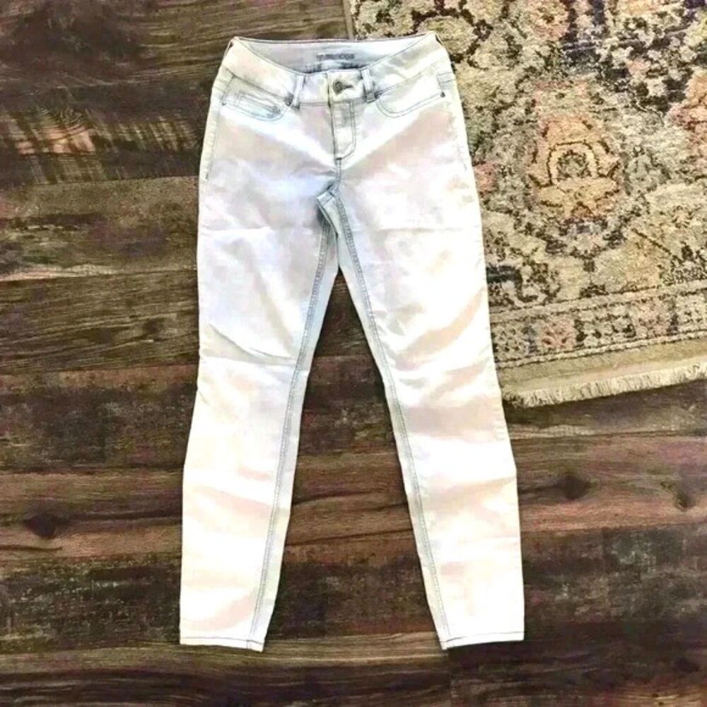 Maurices Womens Lightwash Straight Leg Jeans Size S-R